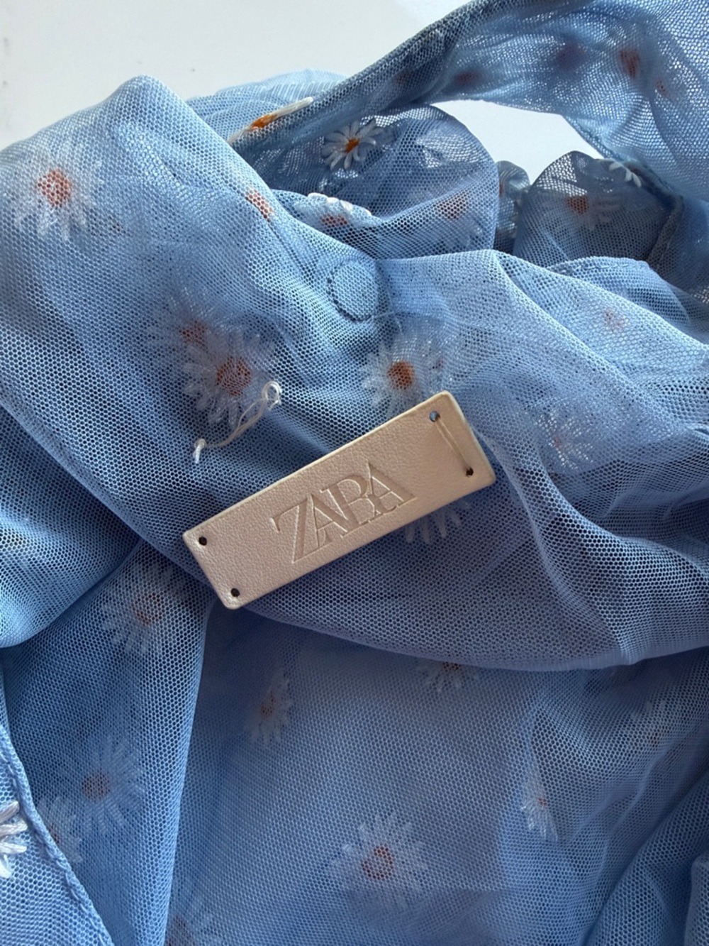 Zara Daisy Mesh Bag in light blue - Picture 4 of 5